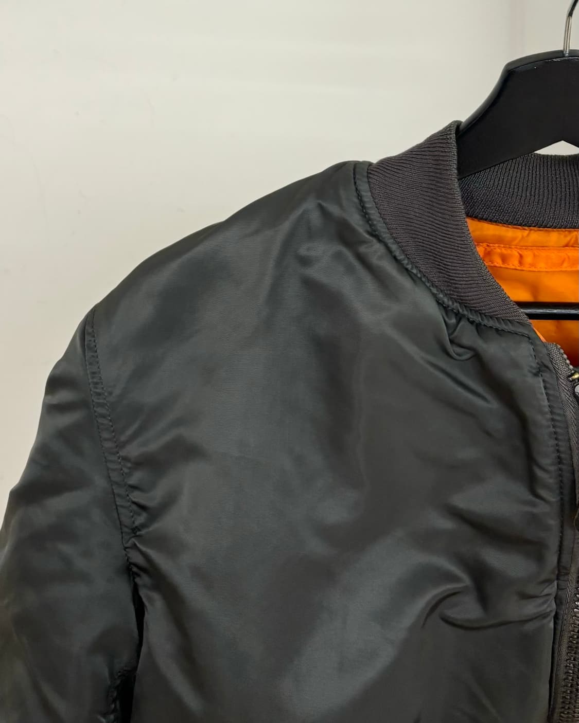 알파 인더스트리 MA-1 플라이트 자켓 상품이미지3