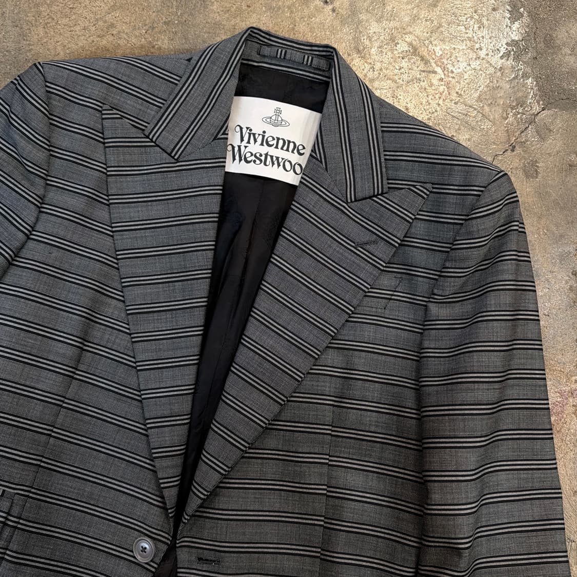 비비안웨스트우드 25AW 컬렉션 자켓 상품이미지6