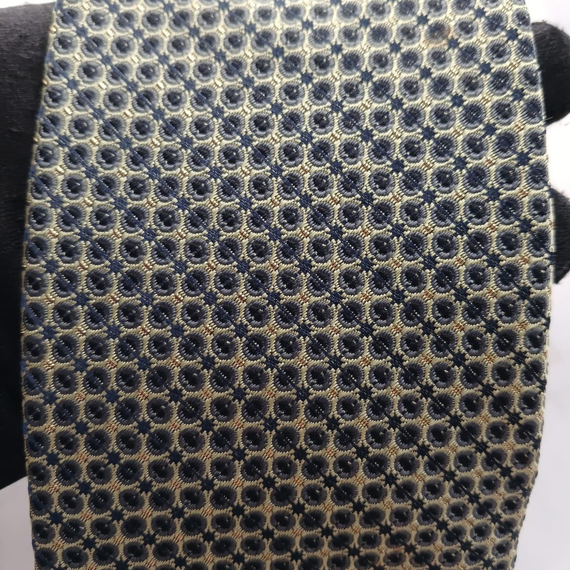 아쿠아스큐텀 실크 도트 자카드 넥타이 8.7cm A+등급 A18574
 상품이미지6