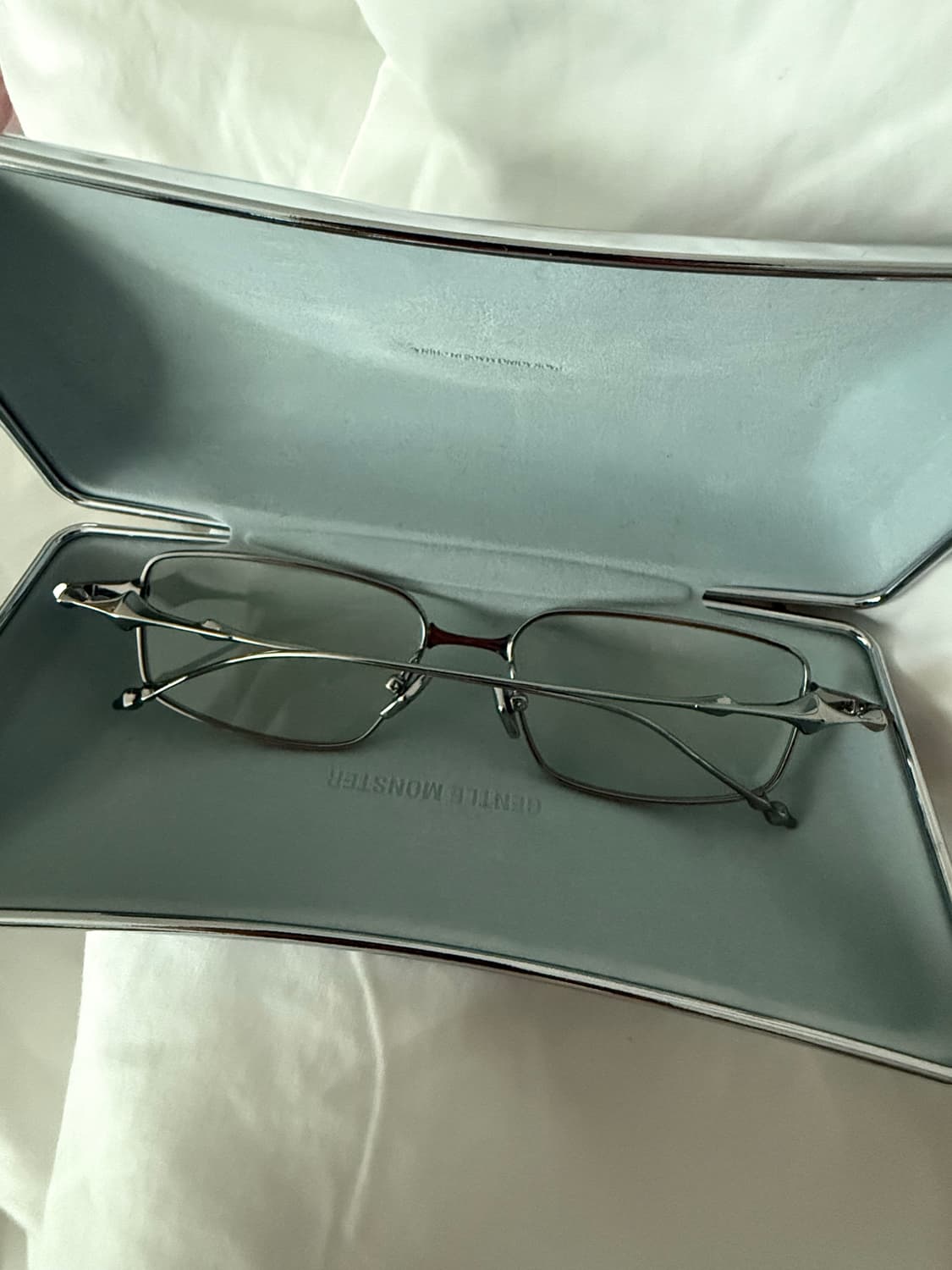 젠틀몬스터 아토믹 02 실버/클리어 상품이미지3