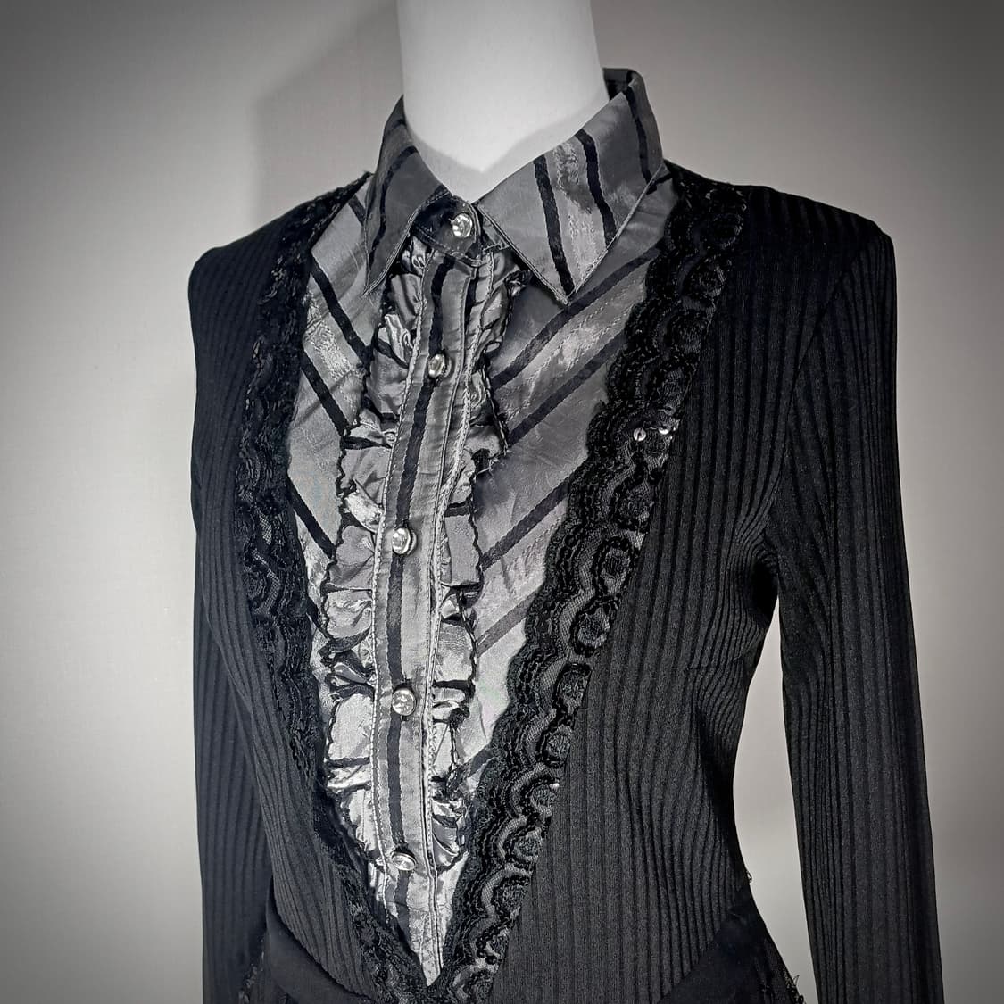 고스로리 공겜여주 실버 블라우스 로걀탑 상품이미지2