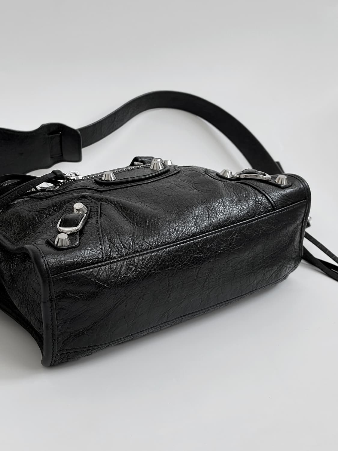 발렌시아가 클래식 시티백 미니 판매합니다. 상품이미지8