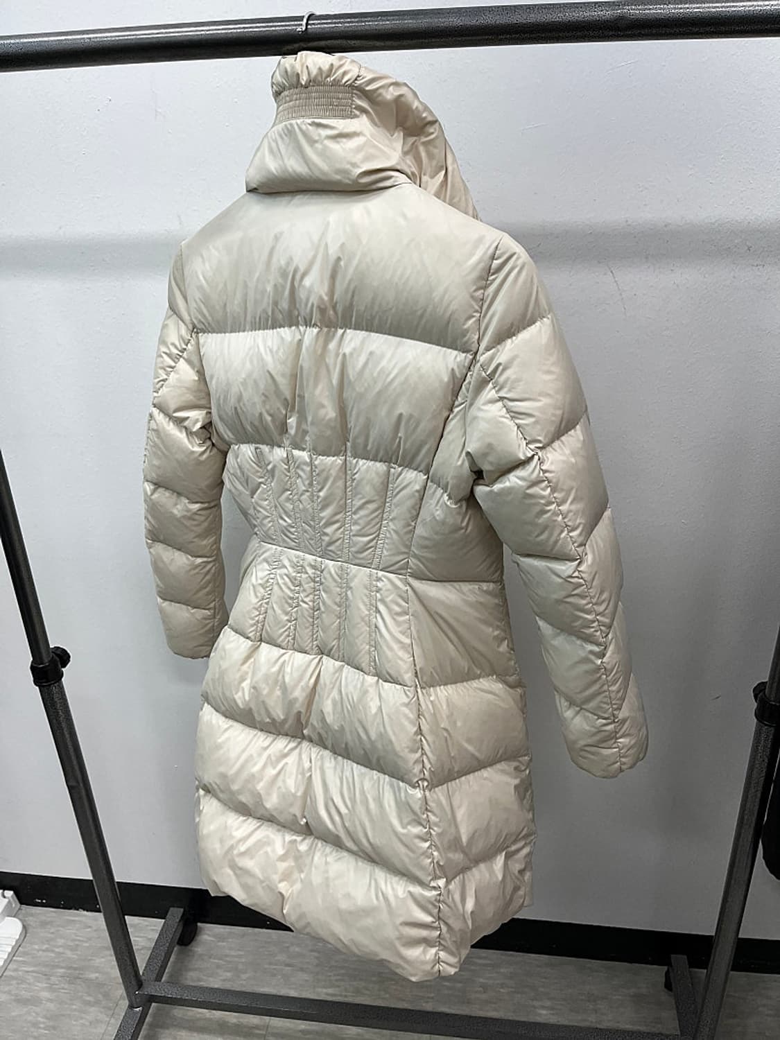 여) 몽클레어 아이보리 금장 롱패딩  상품이미지6