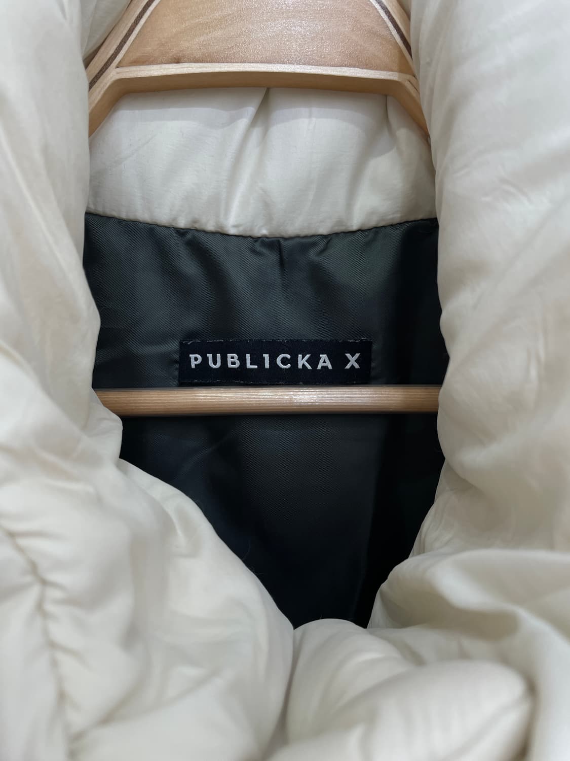 퍼블리카 엑스 하이넥 배색 롱 패딩 조끼 상품이미지8