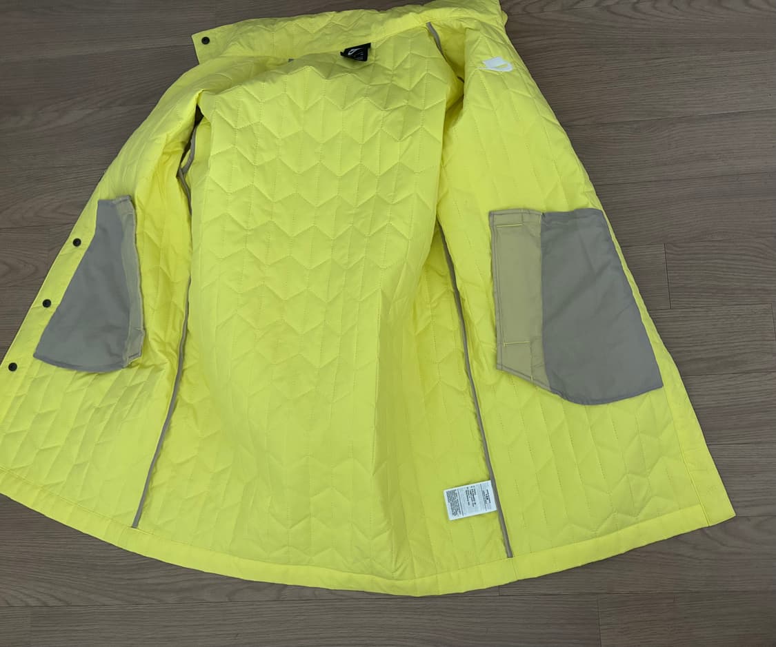 새옷같은 상태 나이키 퀼티드 중기장 경량패딩 자켓 85(90가능) 상품이미지5