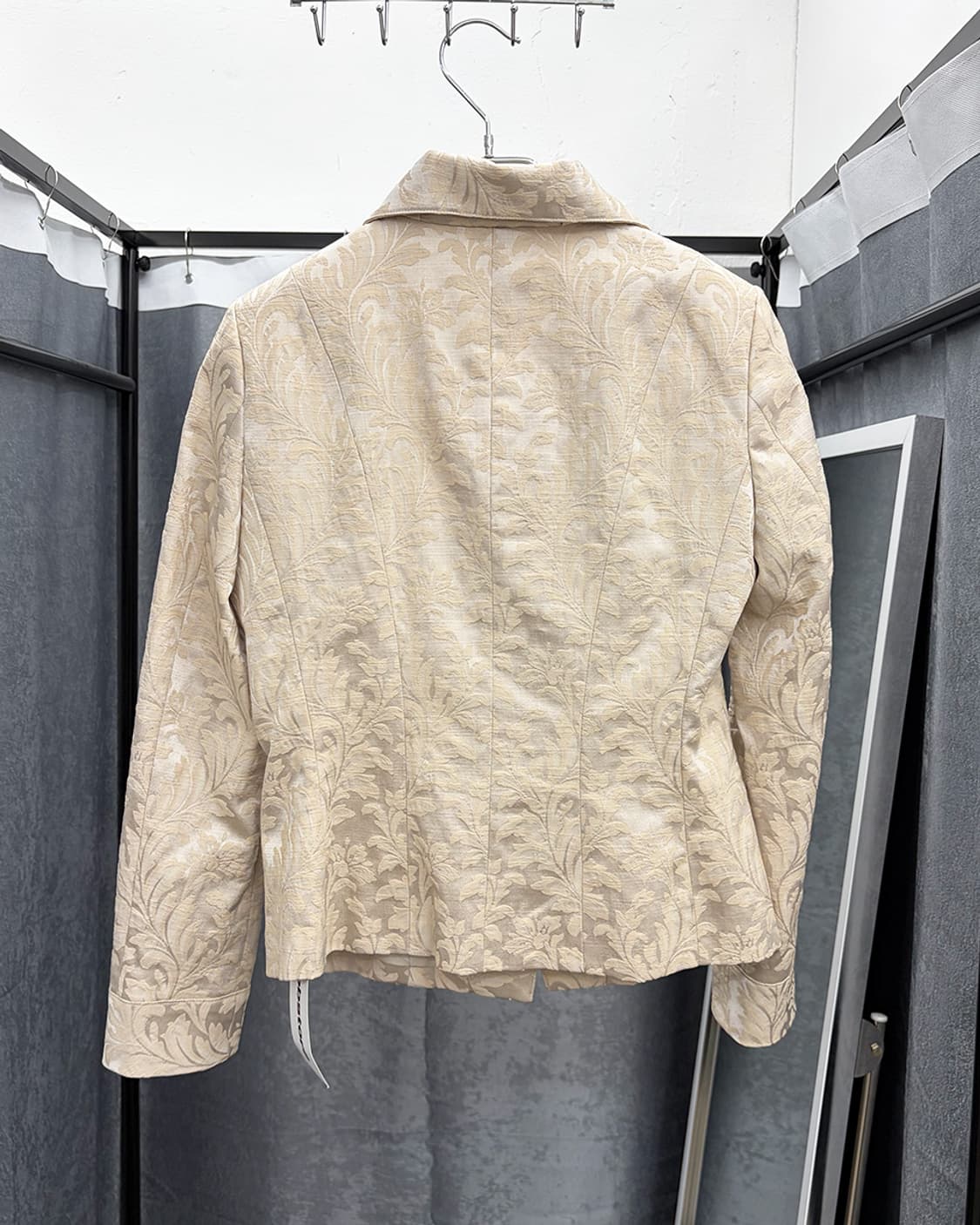 리츠코 시라하마 플로럴 패턴 글로시 자켓 상품이미지2