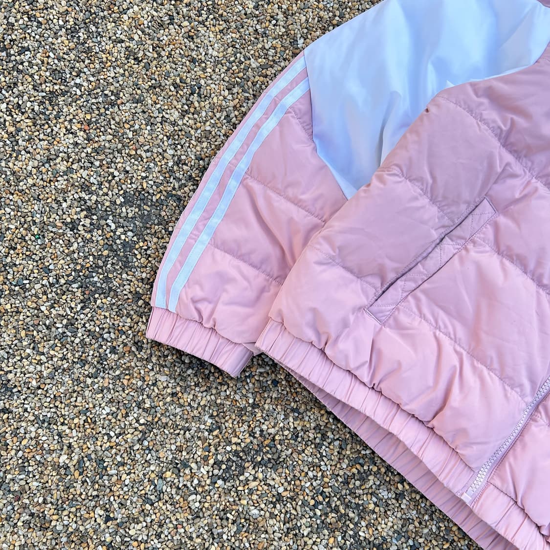 아디다스 파이어버드 핑크 숏 패딩 상품이미지4