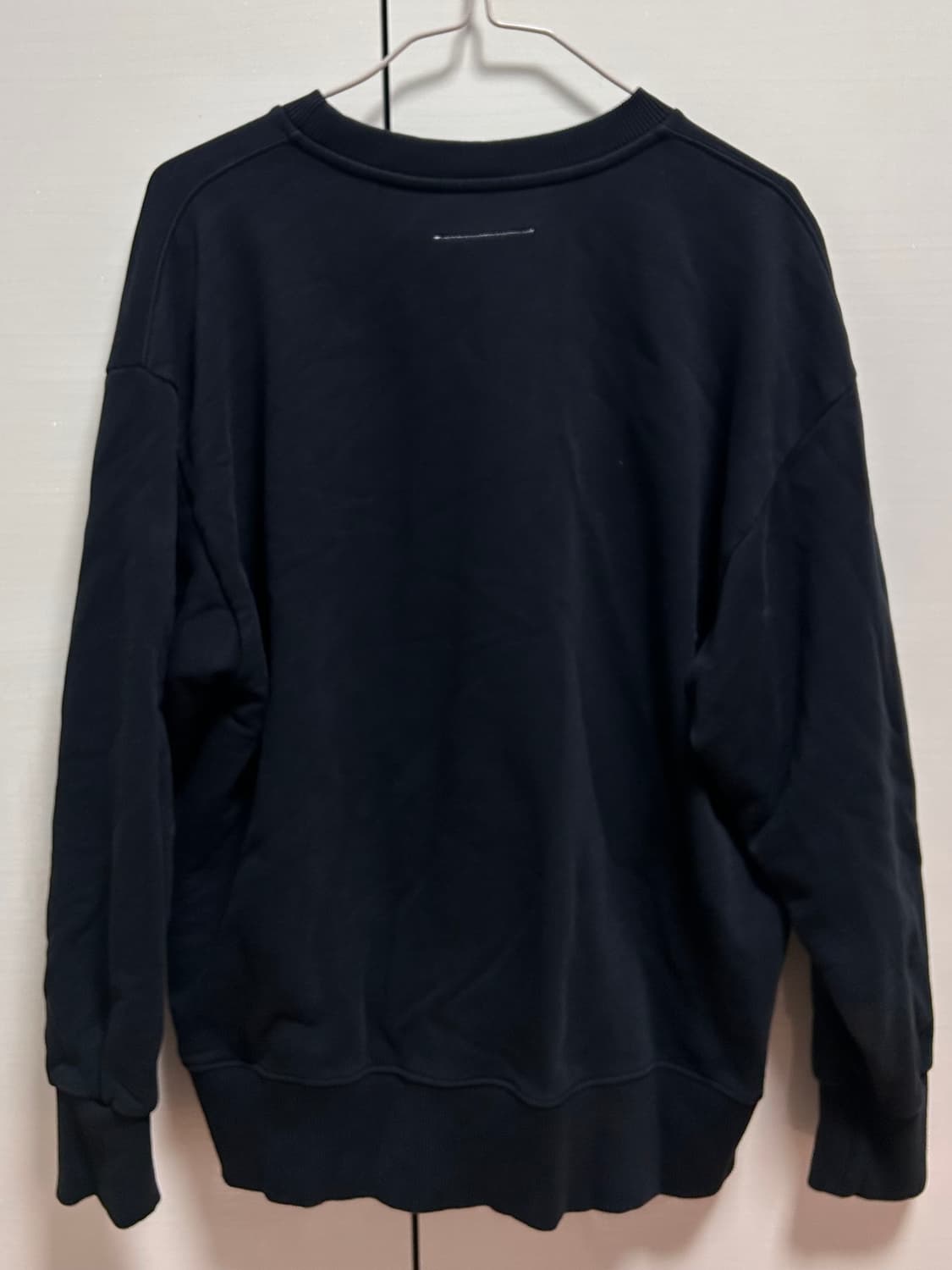 정품 MM6 마르지엘라 블랙 맨투맨 상품이미지3