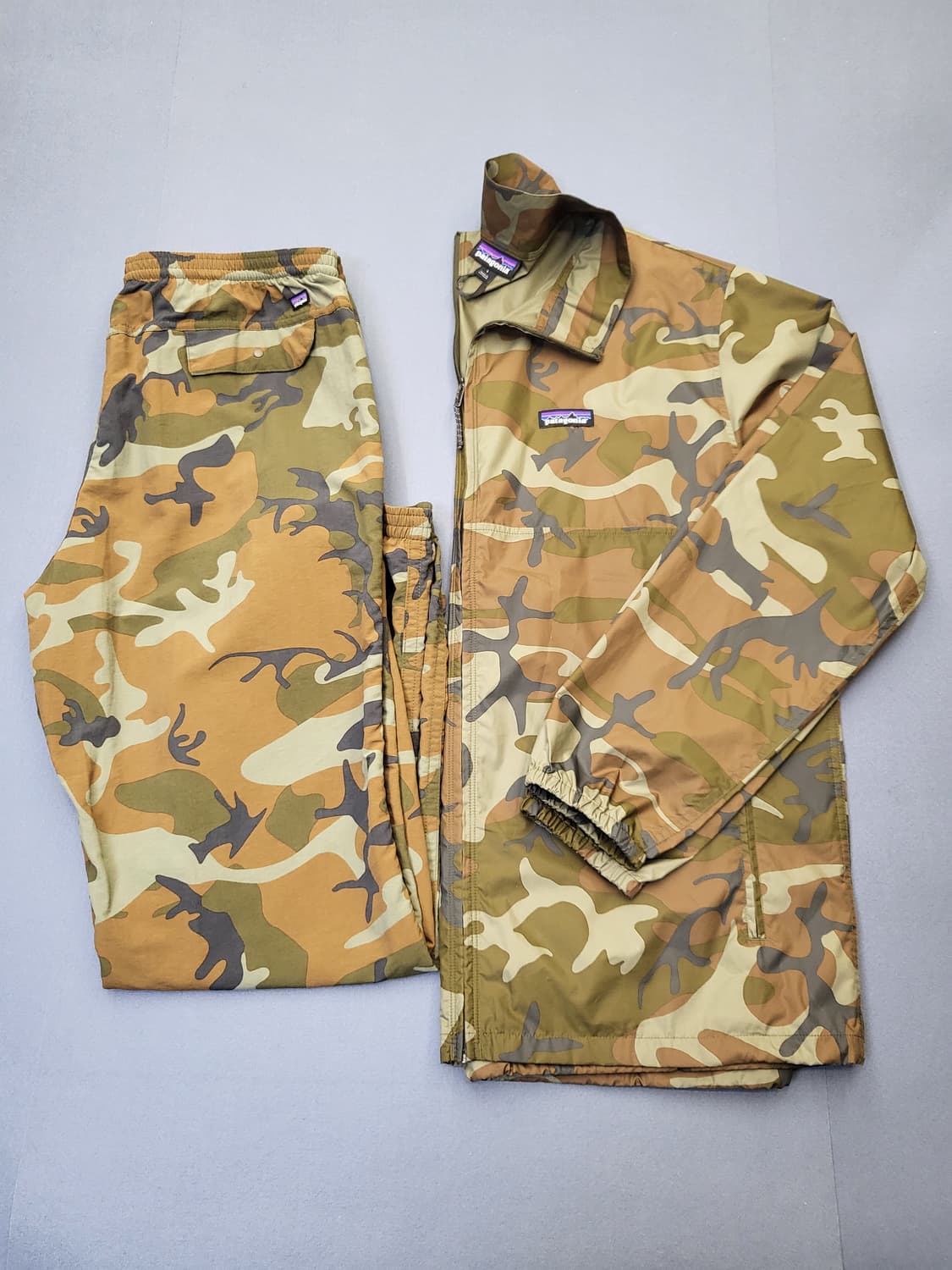 파타고니아 카모 바람막이 셋업 상품이미지1