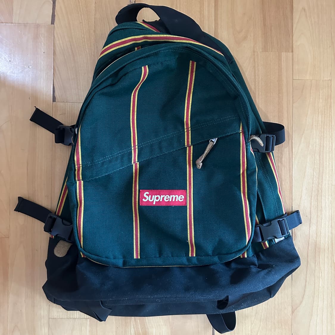 슈프림 백팩 상품이미지1
