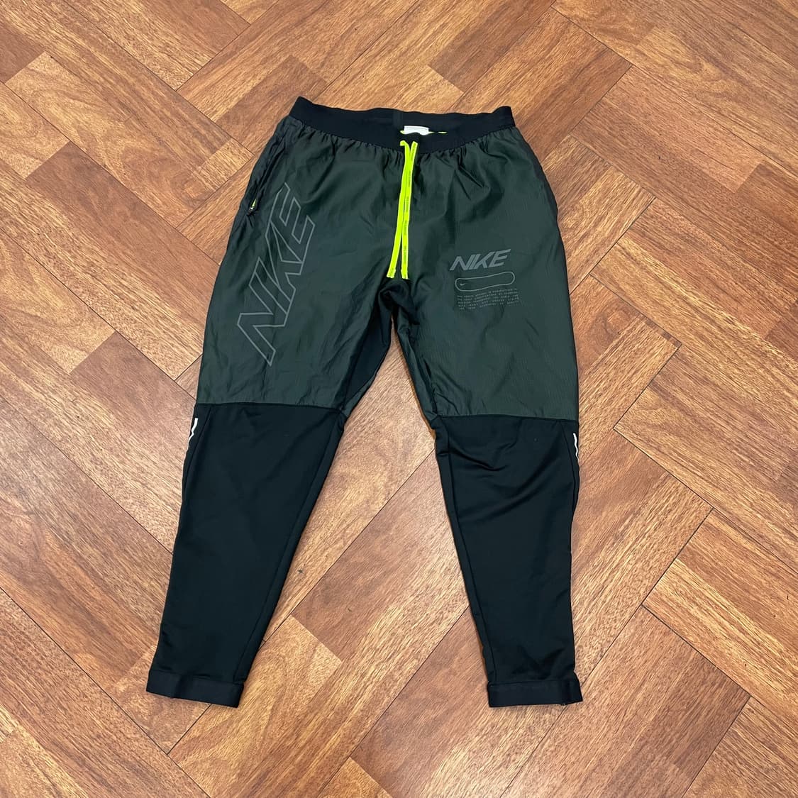 나이키 에어 페놈 트랙 팬츠 상품이미지2