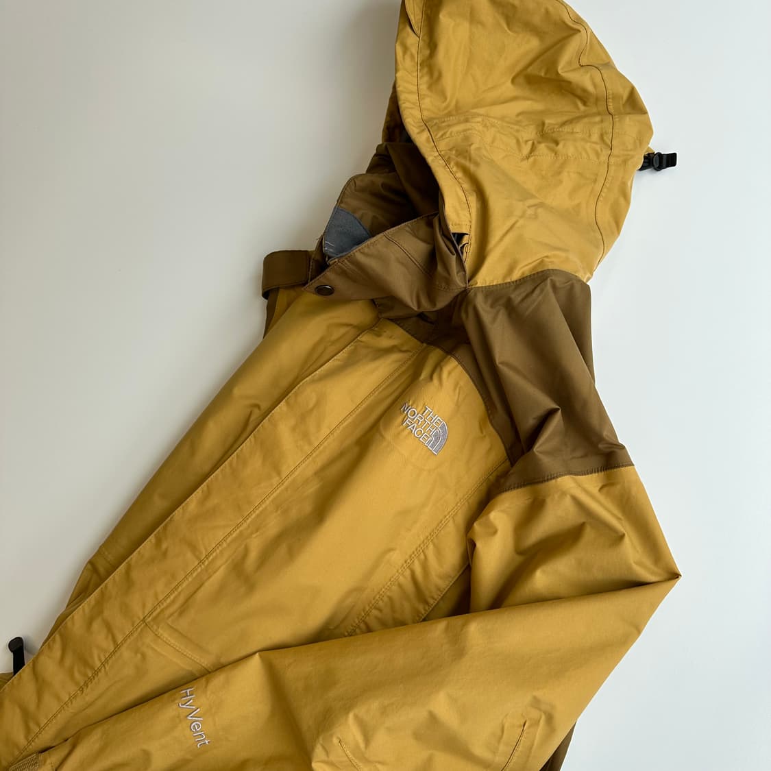 노스페이스00‘s머스타드브라운 하이벤트히든후드 윈드자 상품이미지4