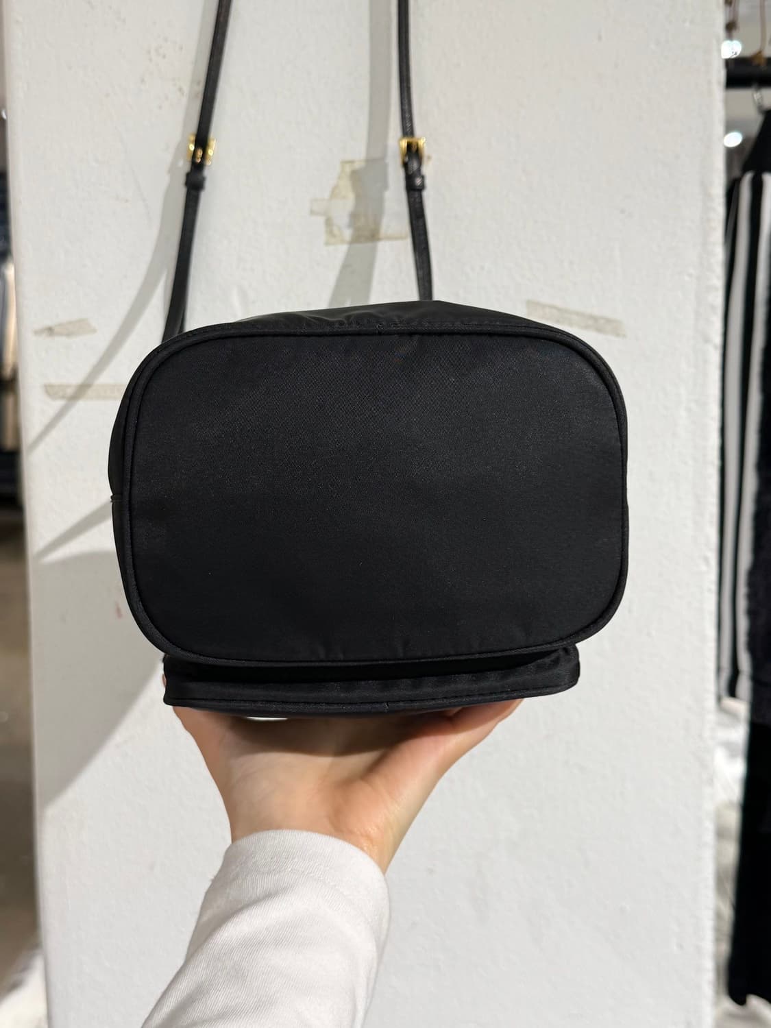 프라다 블랙 듀엣 포코노 리나일론 버킷백 상품이미지7