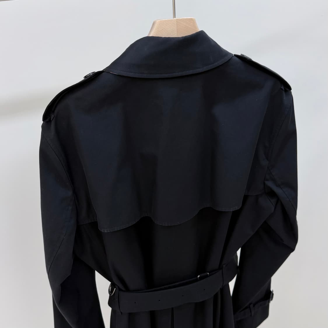 [S+급/52] 버버리 첼시 헤리티지 롱 트렌치 코트 블랙 상품이미지7