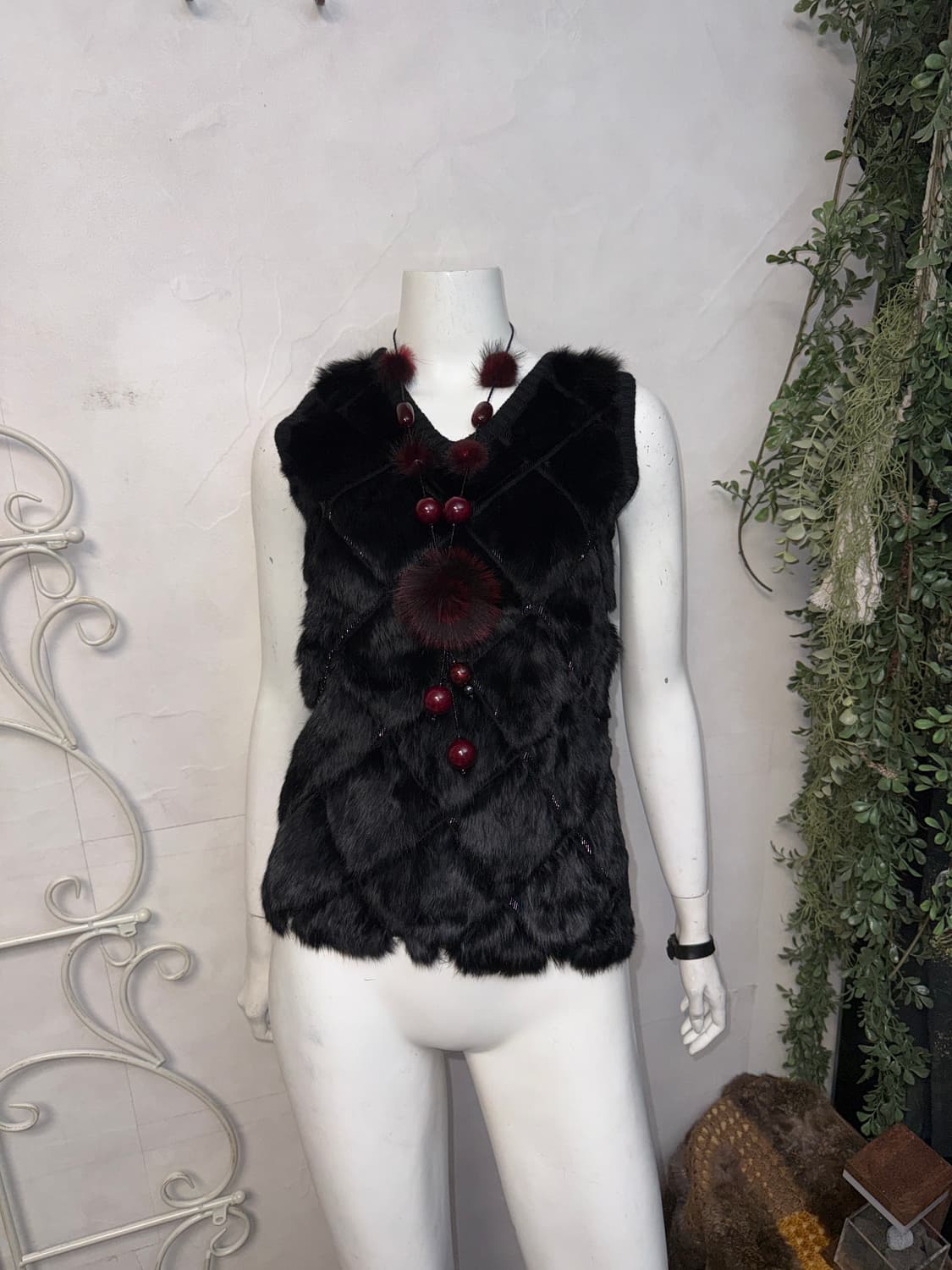 Black diamond rabbit fur wool sleeveless 상품이미지4