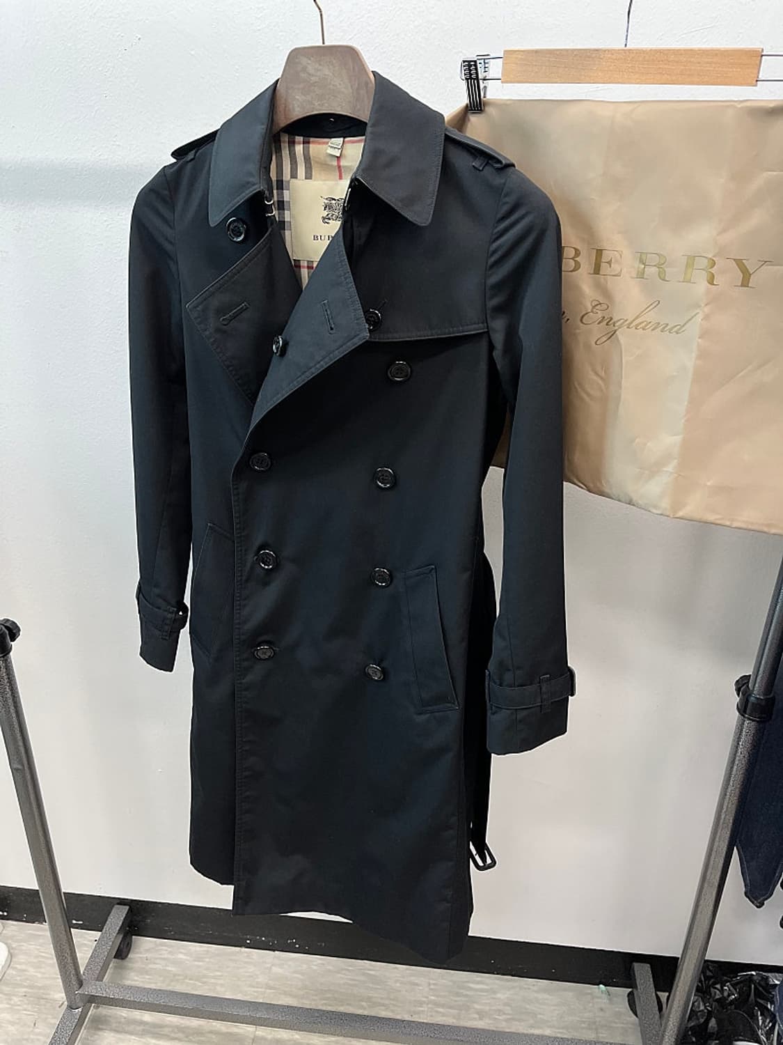 여) 버버리 블랙 트렌치코트  상품이미지1