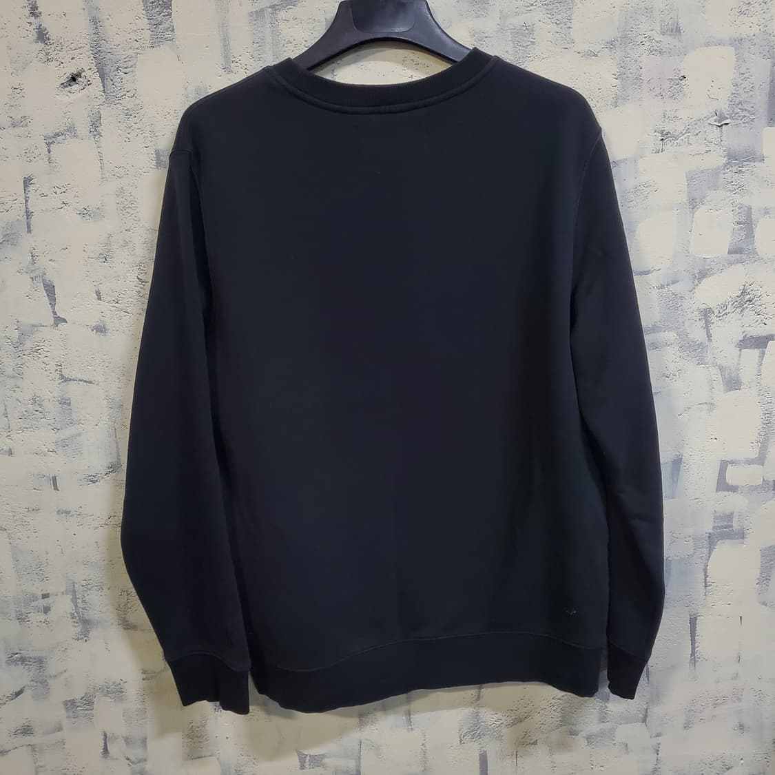 캘빈클라인 블랙 기모 맨투맨 상품이미지2