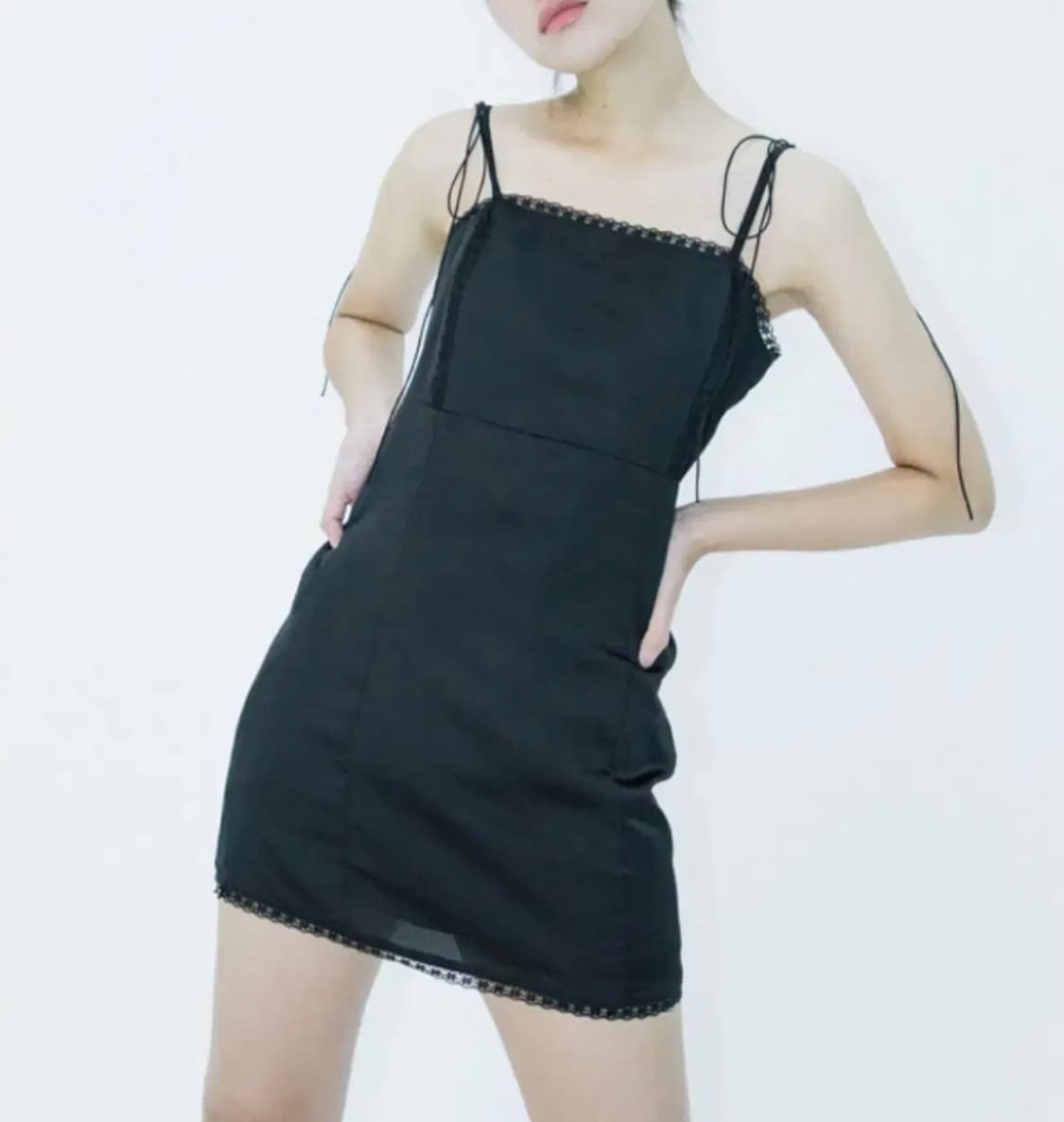 낫유어로즈 블랙 초커 스트링 레이스 홀터넥 슬립 리본 원피스 상품이미지6