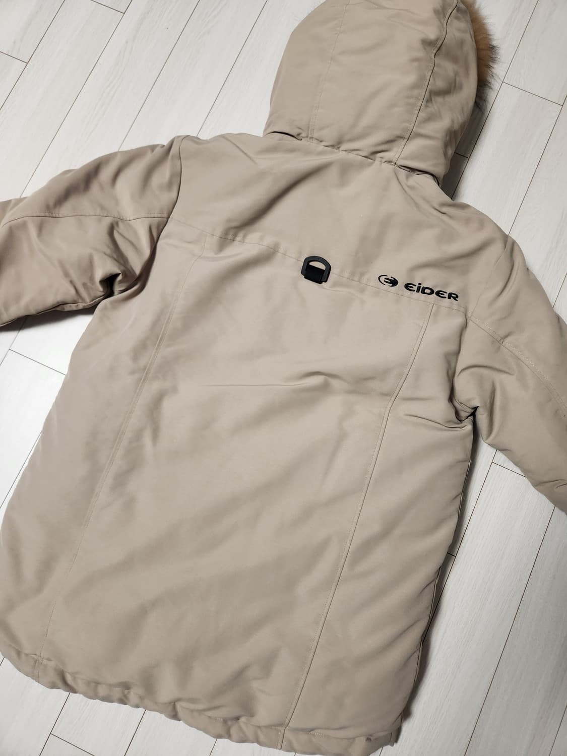 아이더 카라스 다운 패딩 지켓 사이즈95(m)

사용감 및 군데군데 오염 상품이미지9