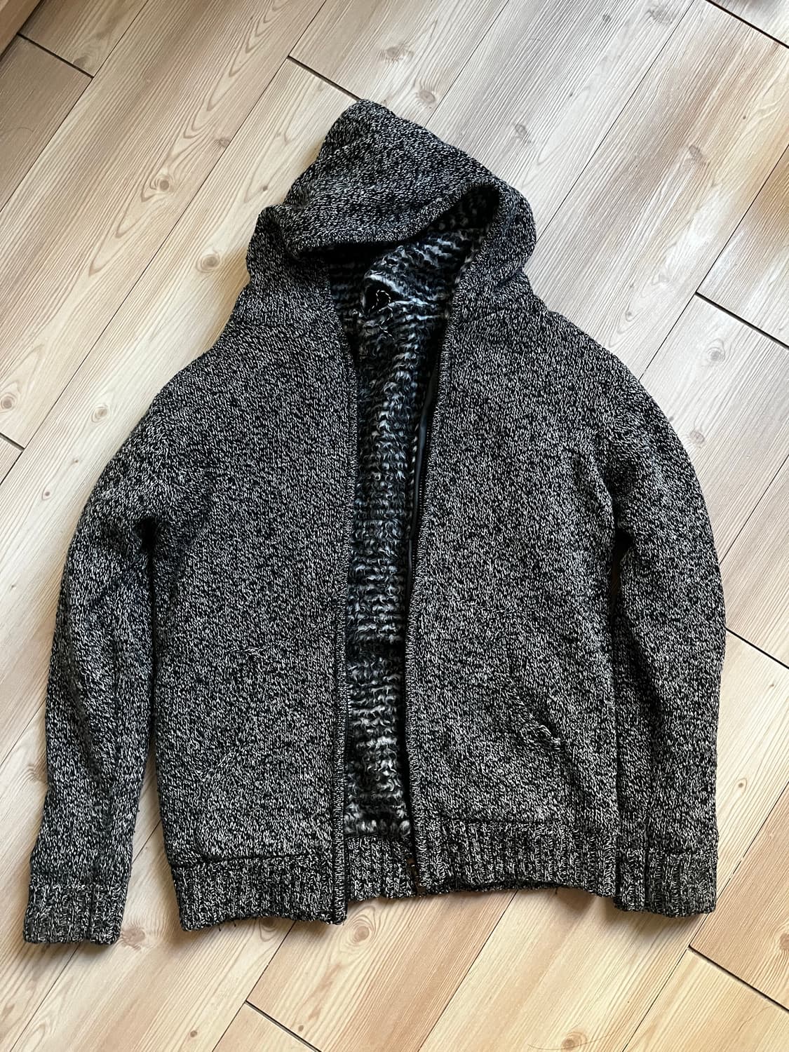 v kei grey knit hoodie 상품이미지1