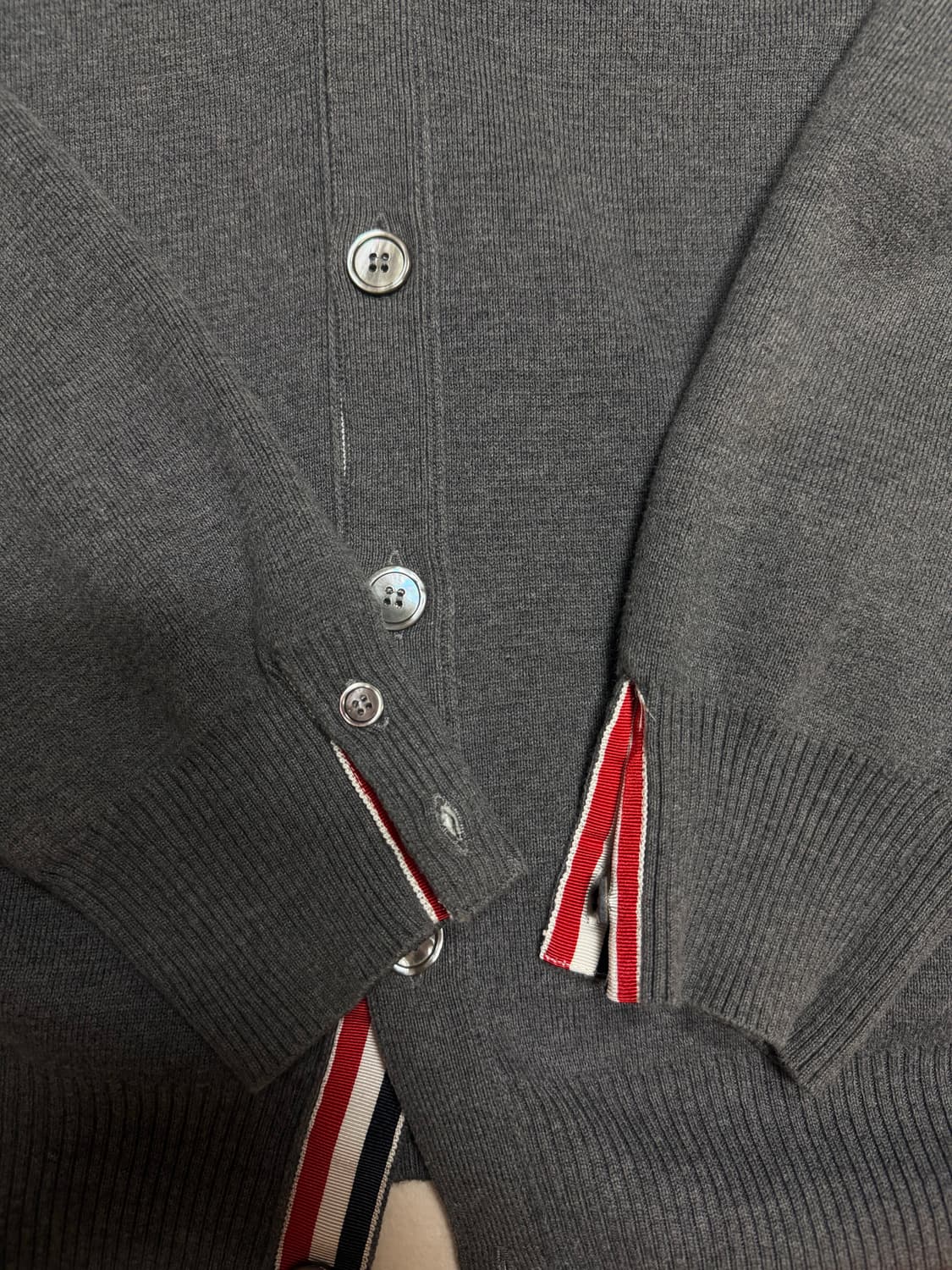 톰브라운 밀라노스티치 가디건 급처 상품이미지3