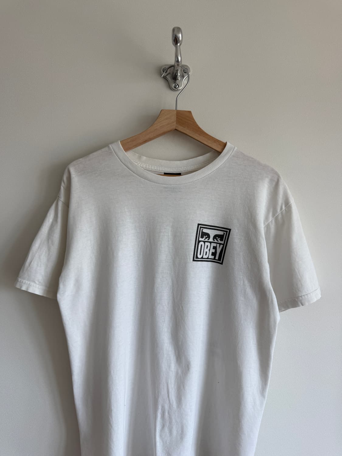 오베이(OBEY) 반팔 티셔츠 상품이미지2