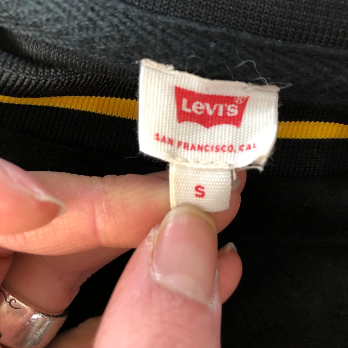 리바이스 벨벳 맨투맨  상품이미지4