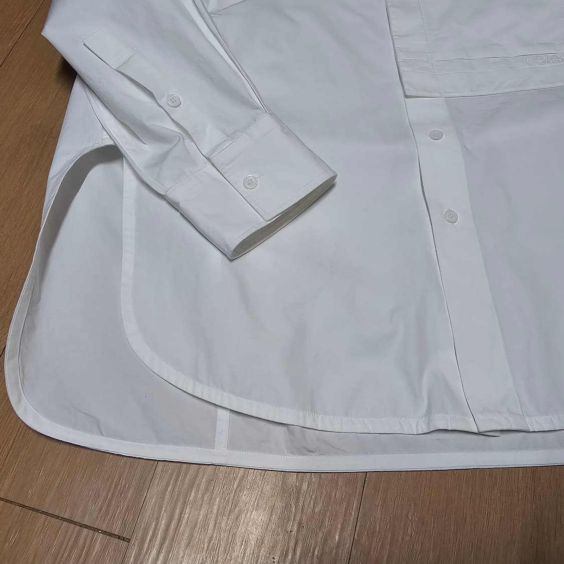 우영미 화이트 세련된디자인 남성 오버사이즈셔츠 100 상품이미지5