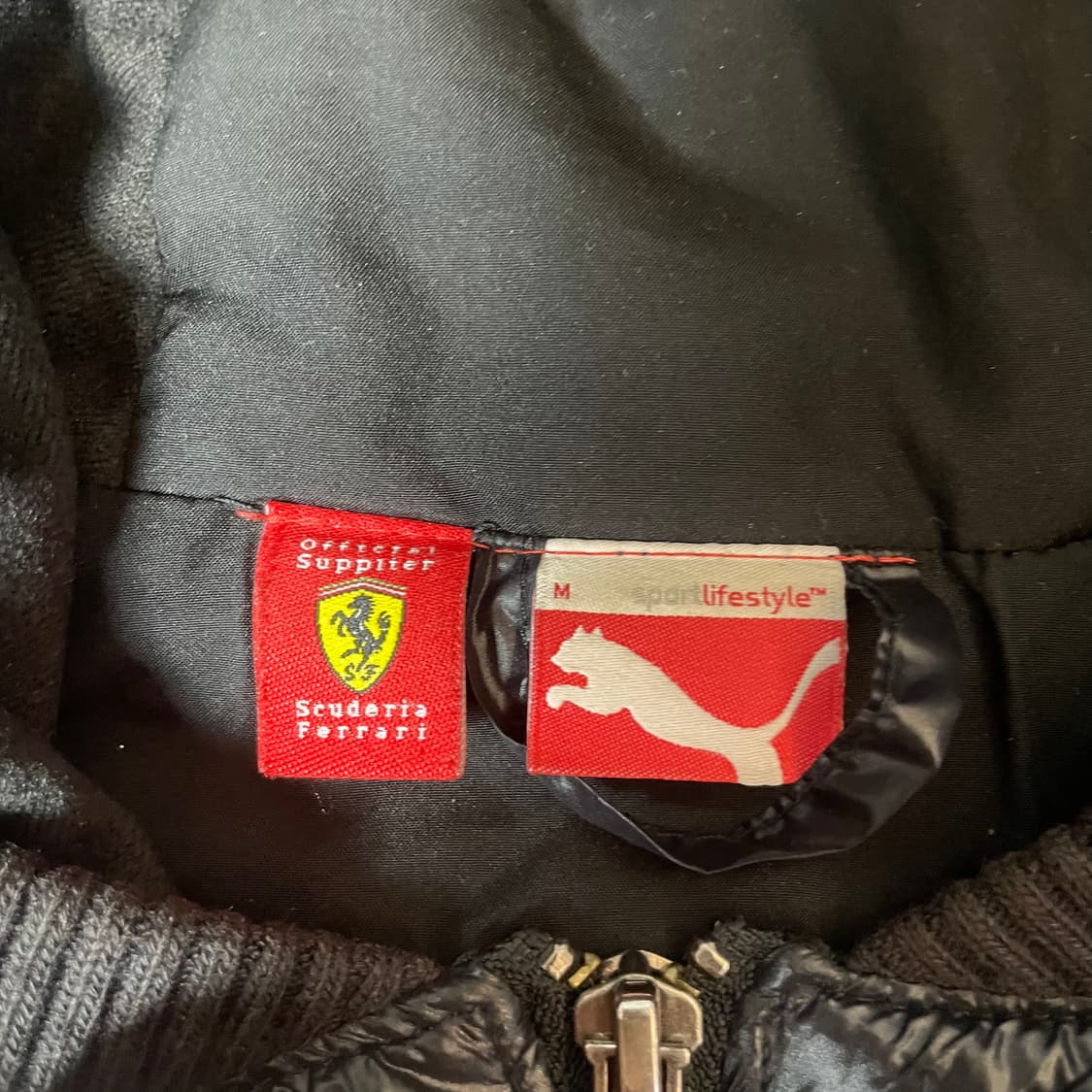 푸마X페라리 글로시 유광 패딩 자켓 M 상품이미지5