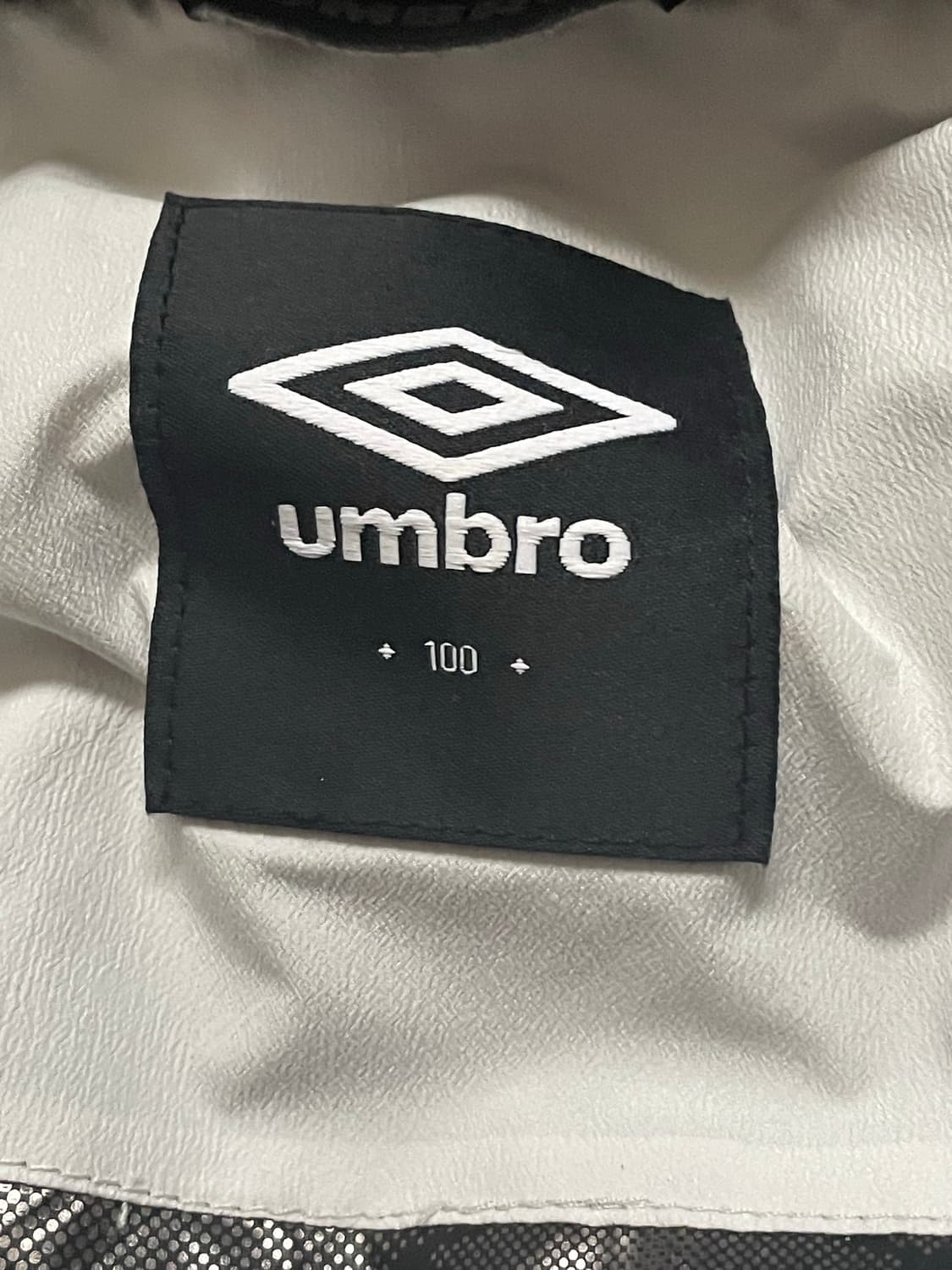 엄브로 패딩 L 100사이즈 상품이미지3