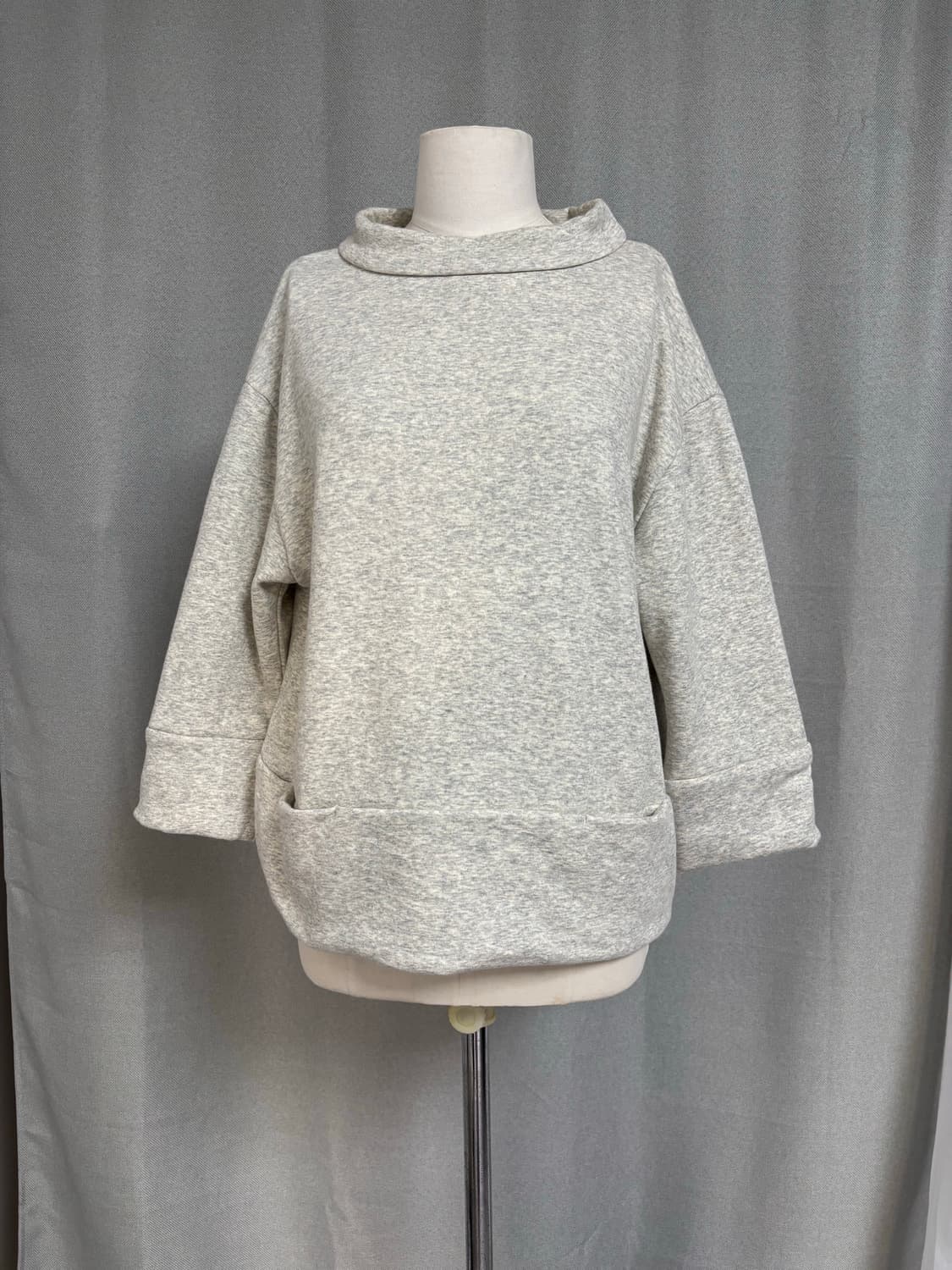 mocassin 화이트 멜란지 벌룬 7부 맨투맨 상품이미지7