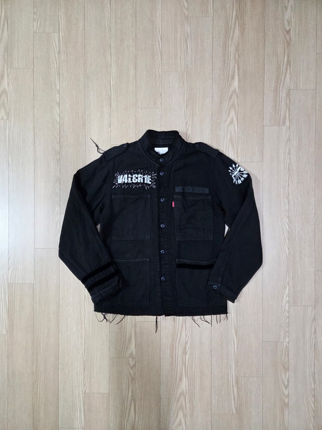 VALERIE JAPAN 블랙 커팅 디테일 필드 재킷 상품이미지1