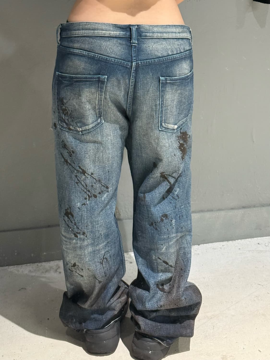 Damage painting detail denim pants 상품이미지3