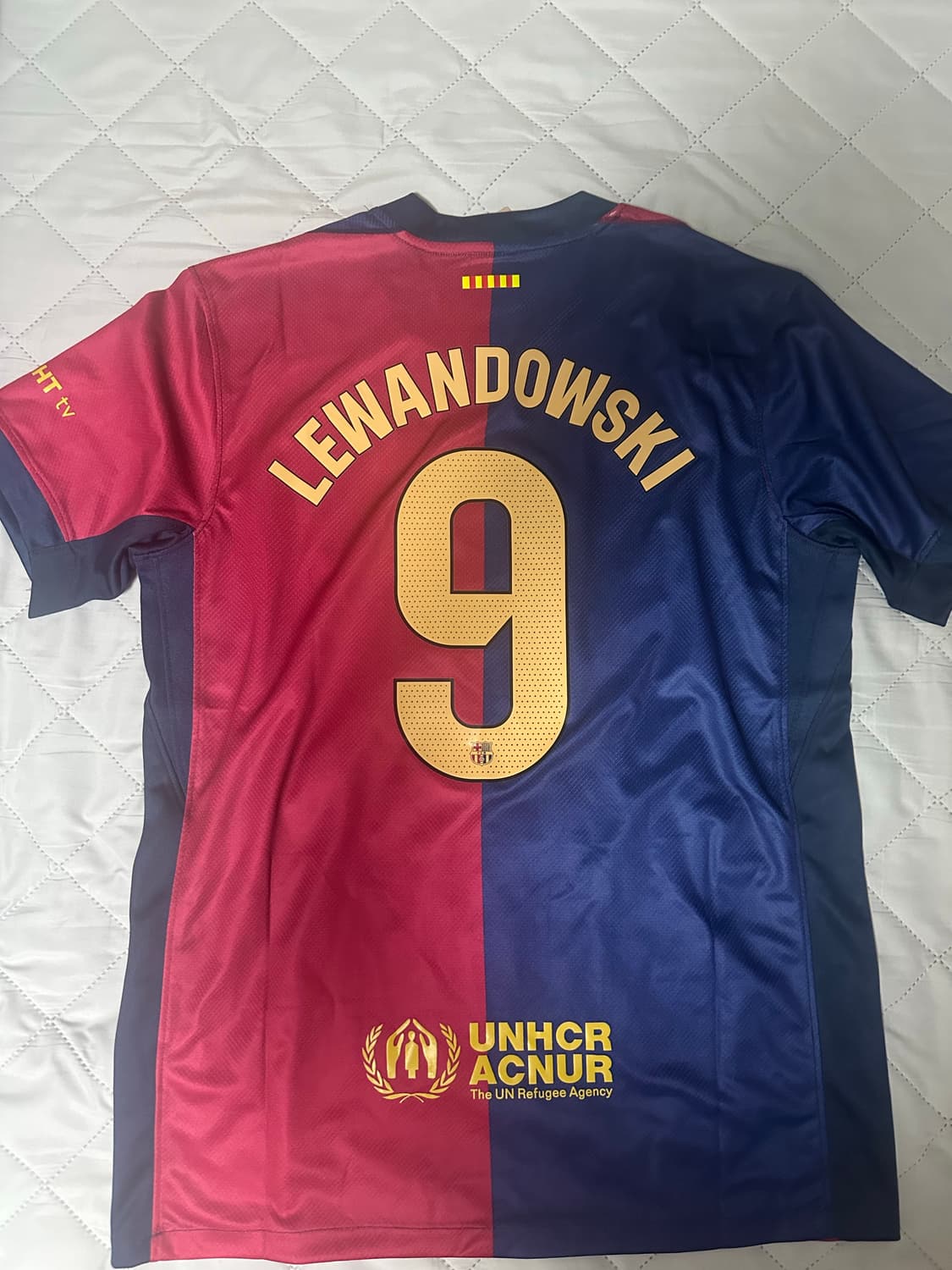 바르셀로나 레반 유니폼 팝니다 새상퓸 택도 안뜯었습니다 상품이미지2