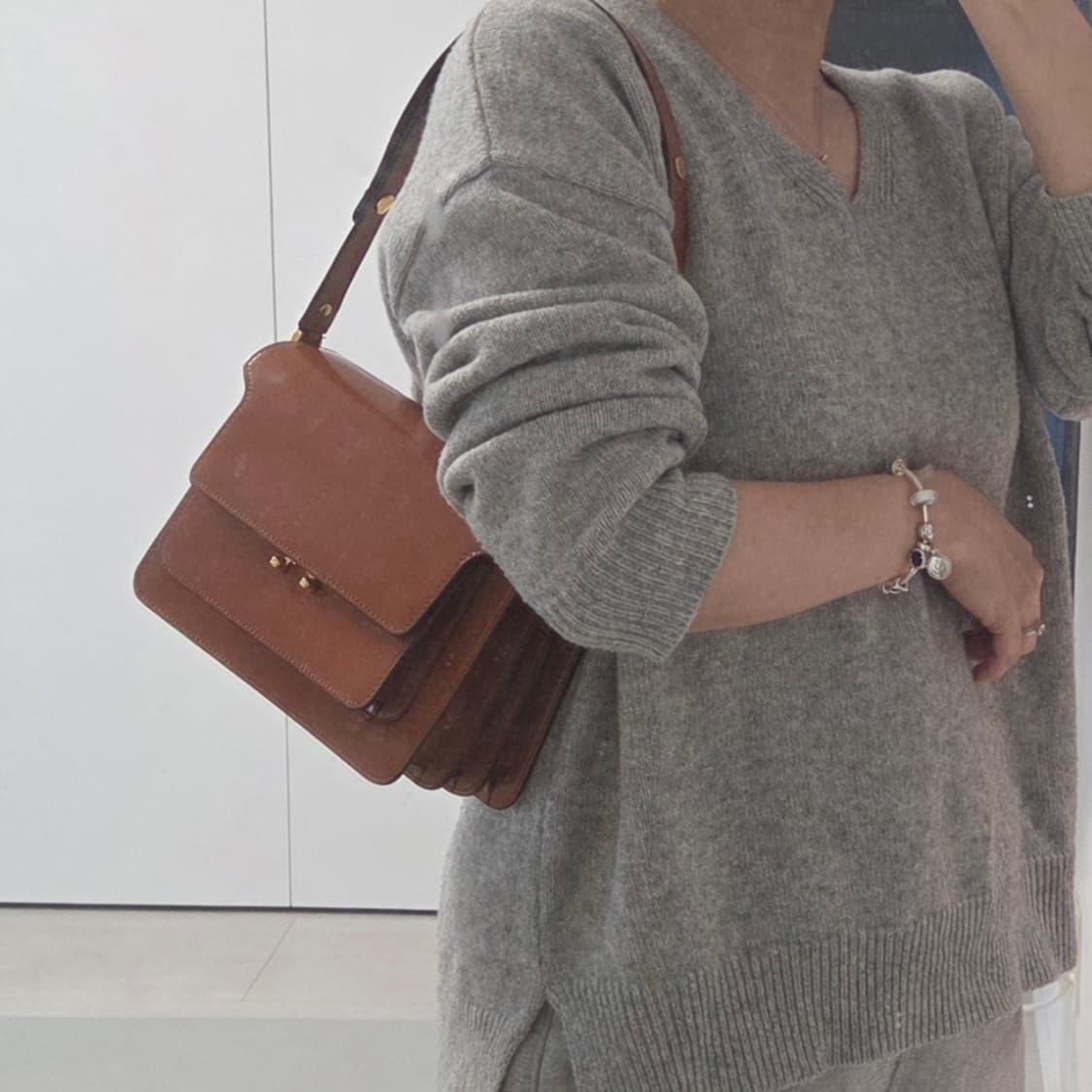 MARNI 마르니 정품 트렁크백 미듐 금장 숄더백 크로스백 상품이미지1