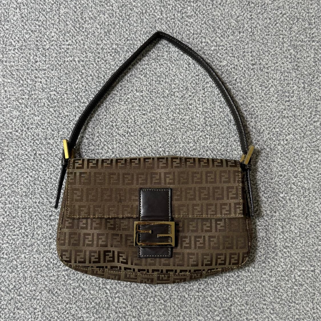 FENDI 펜디 주카 맘마 미니백 상품이미지1