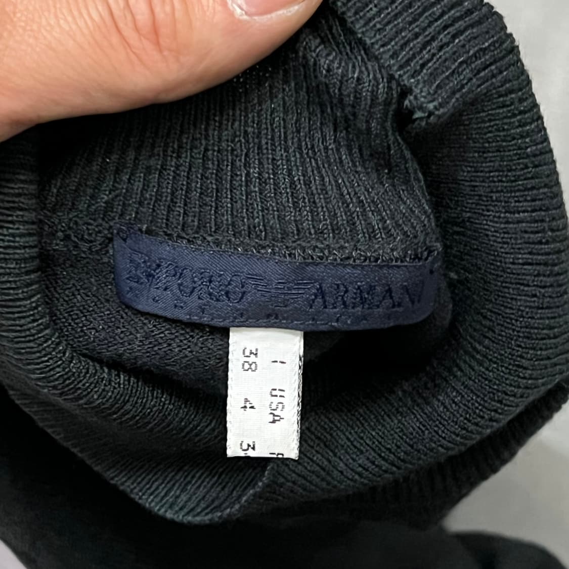  엠포리오 아르마니 하이넥 니트 슬리브리스 y16109 상품이미지5