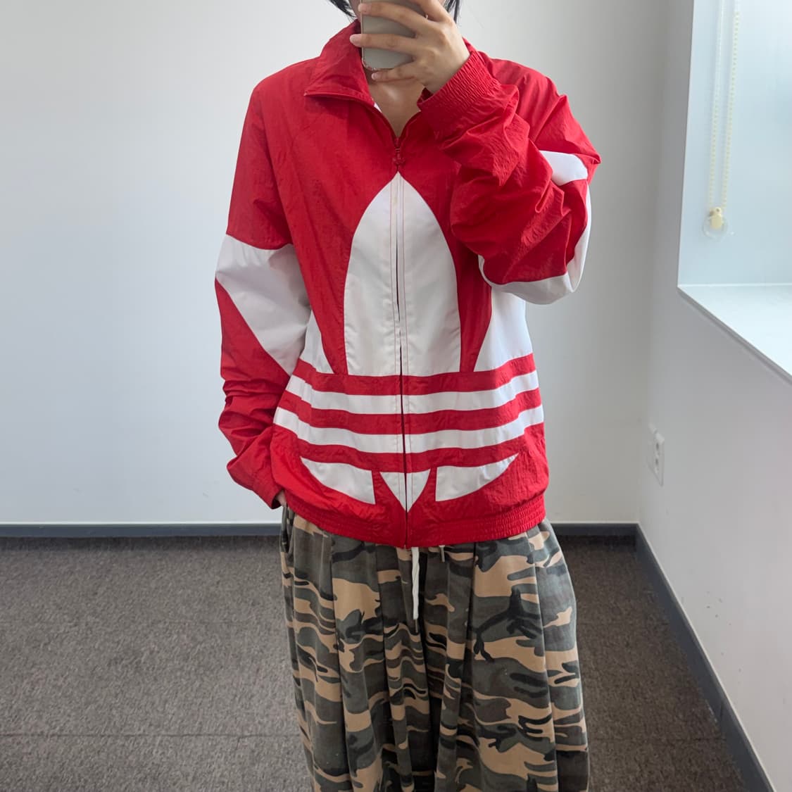 Adidas 아디다스 빅 파이어로고 레드 바람막이 상품이미지1