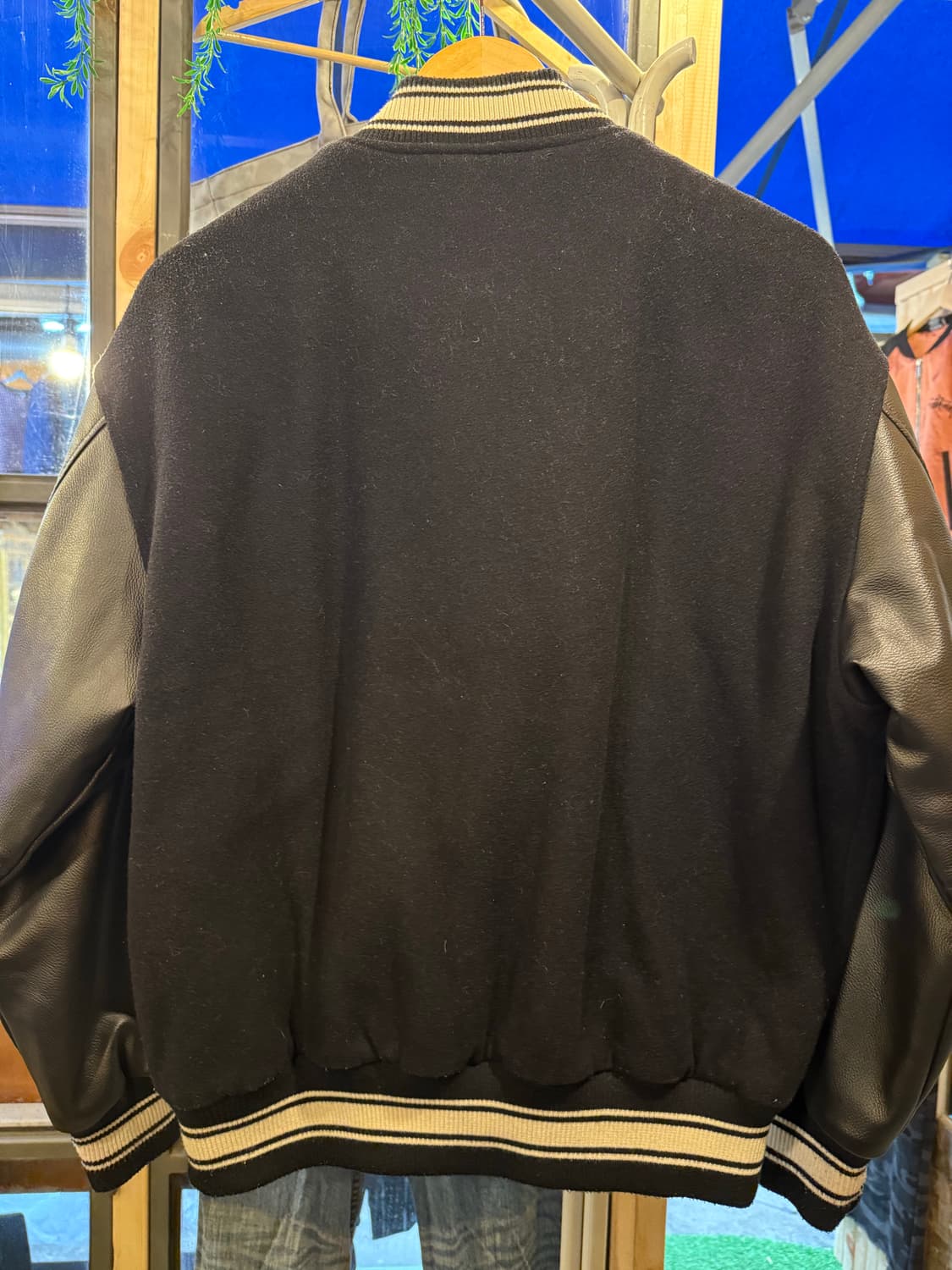 후아유 바시티 자켓  상품이미지4