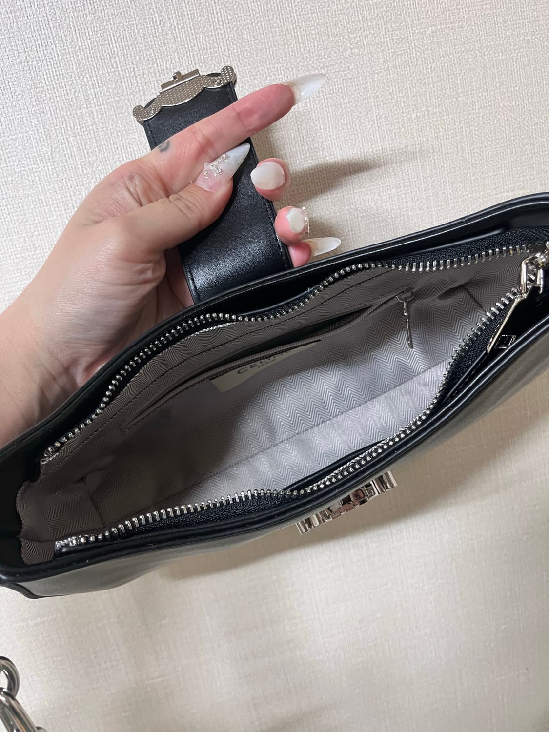 셀린느 블랙 체인 숄더백 상품이미지4