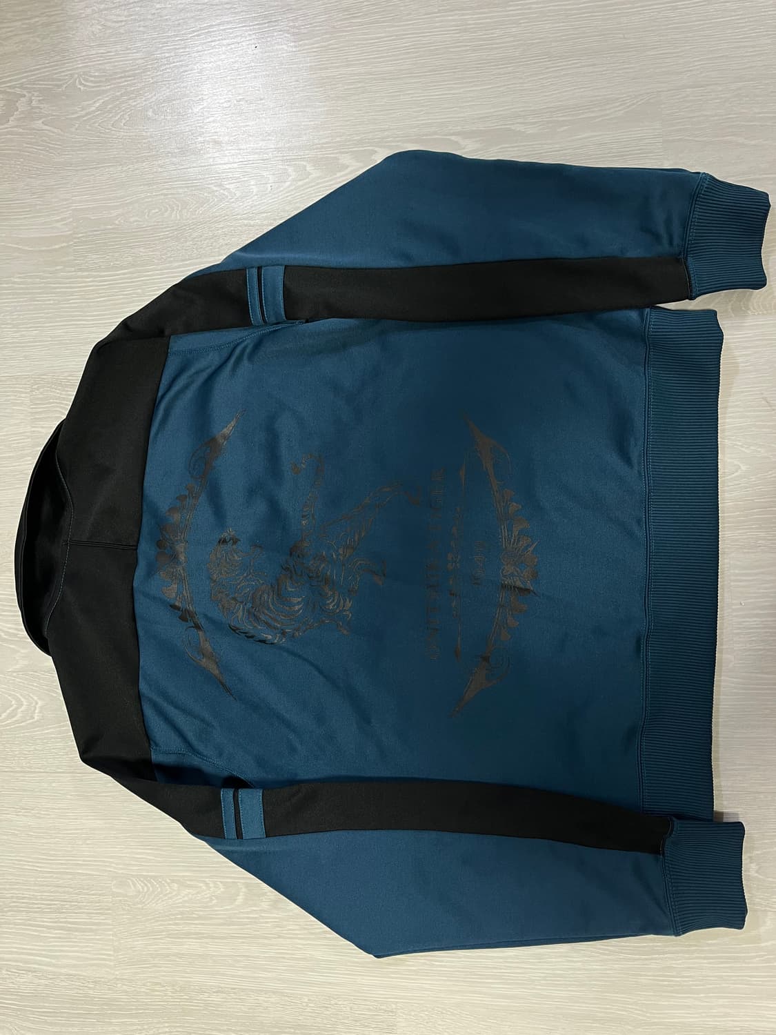 오니츠카타이거 빅로고 져지M 상품이미지1