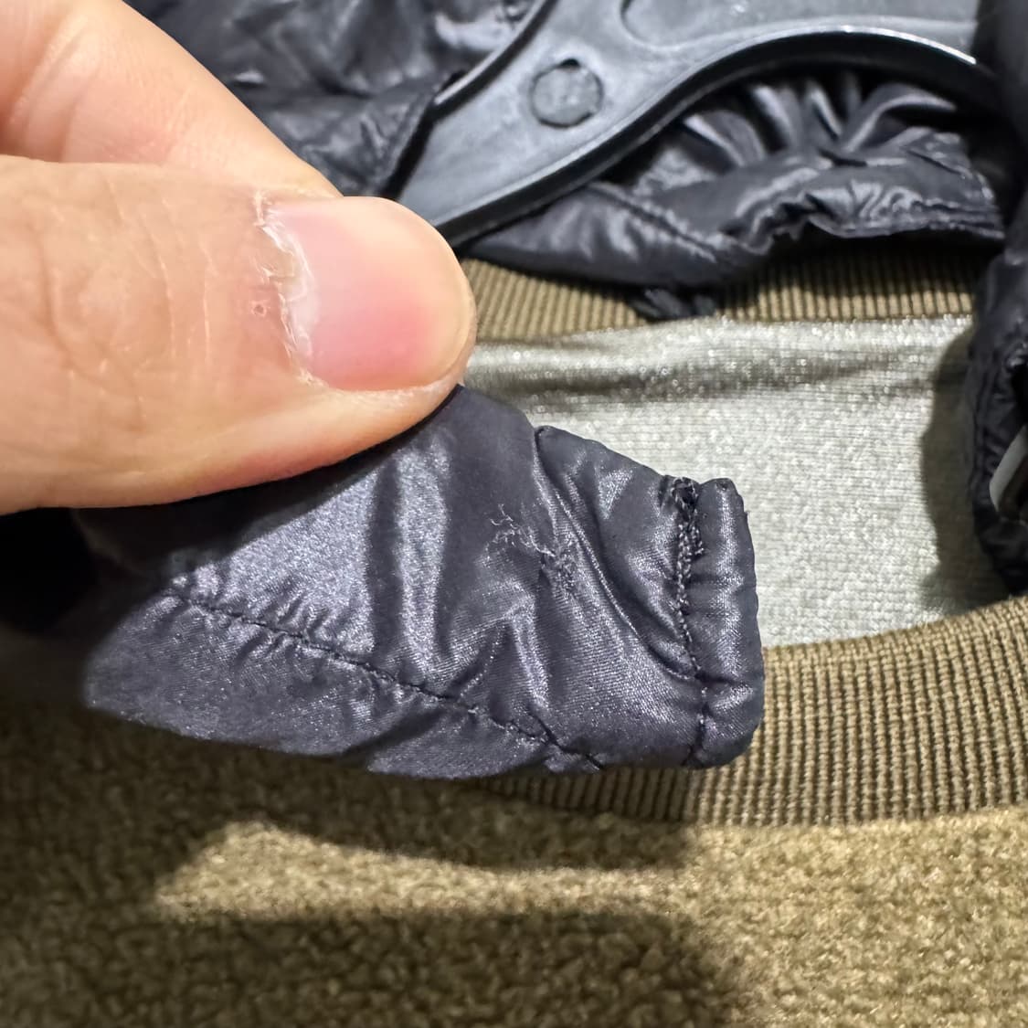 어뉴 후리스 맨투맨 상품이미지4