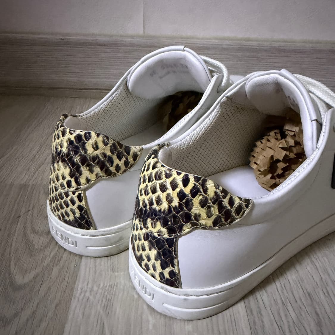 펜디 여성 패턴 스니커즈 38 (여성 250정도) 상품이미지4