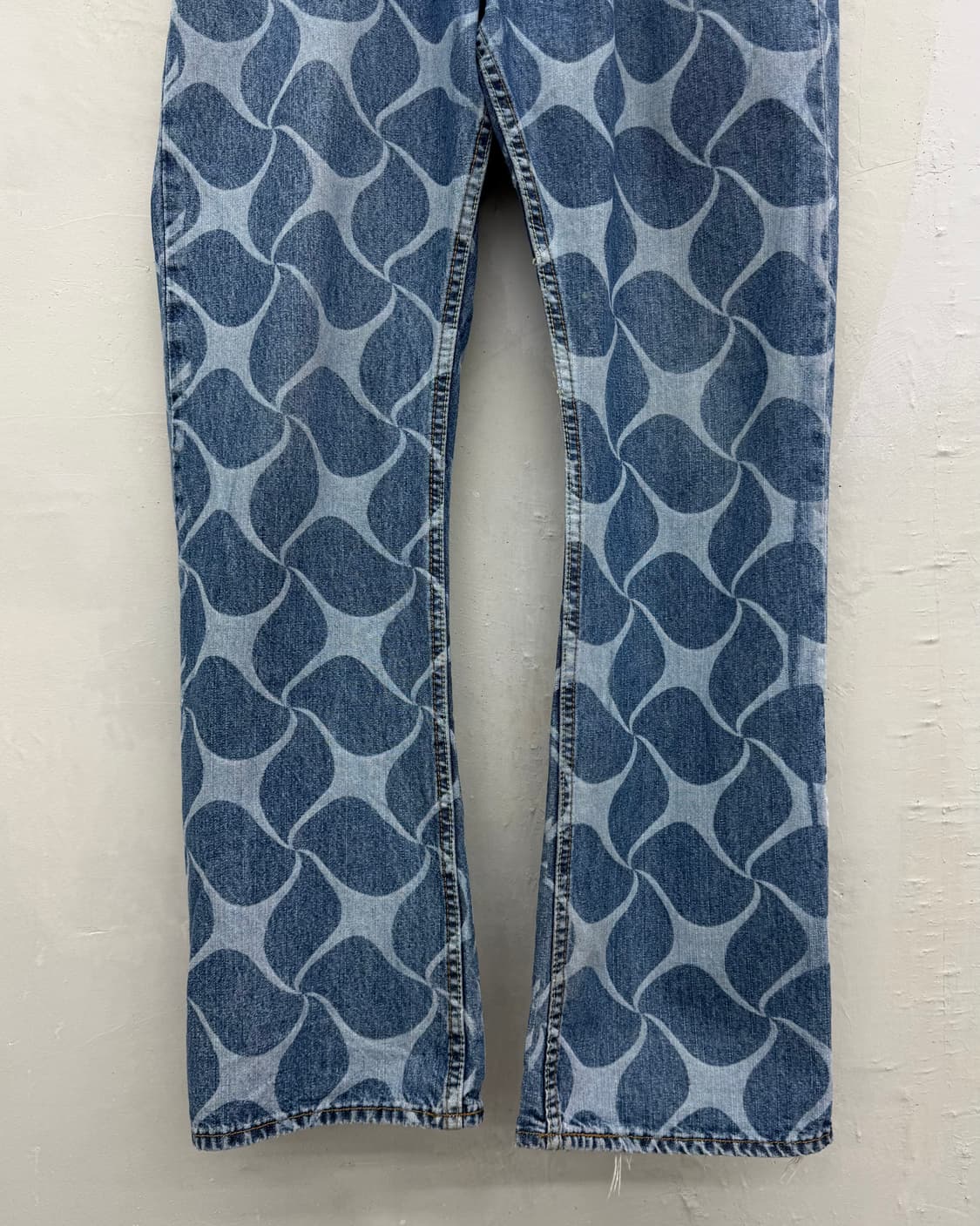 타미힐피거 프린티드 세미 플레어 데님 팬츠 상품이미지3