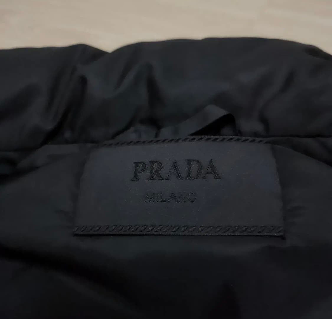 프라다 삼각로고 패딩 56(2xl) 상품이미지2