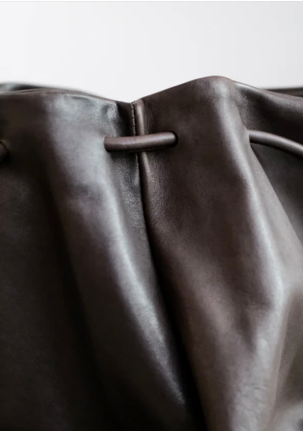 가브리엘라 콜 가먼츠 no.17 후프백 브라운 상품이미지4