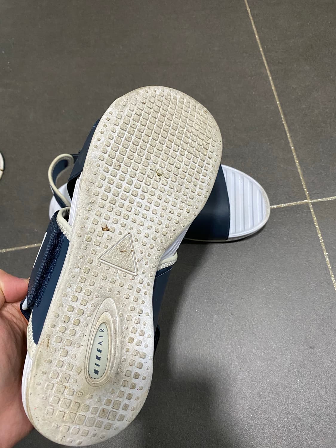 나이키 에어 솔라 소프트 샌들 260 상품이미지4