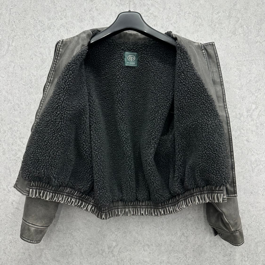 Free 에이징 피그먼트 여자 루즈핏 에코레더 점퍼 상품이미지3