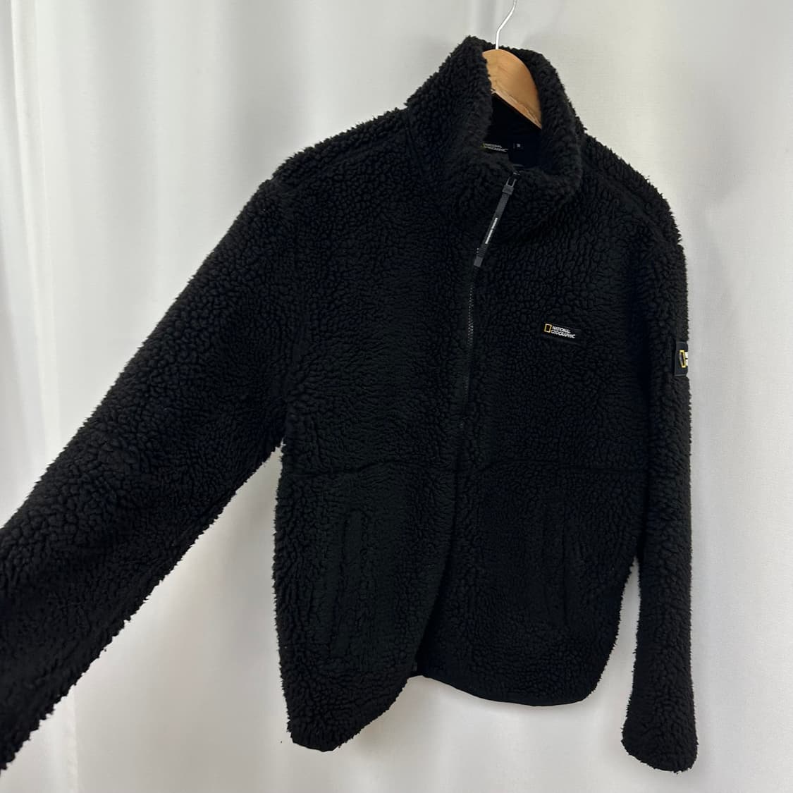 네셔널지오그래픽 남자 뽀글이 도톰자켓 검정 M  EOW 상품이미지2