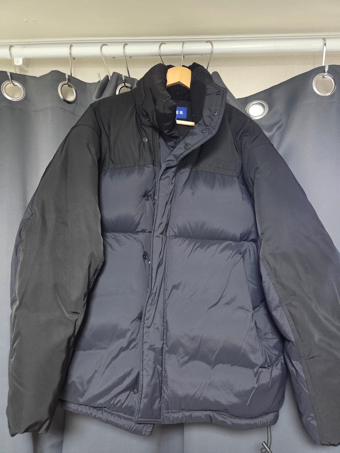 아더에러 블랙 패딩 a1 상품이미지1